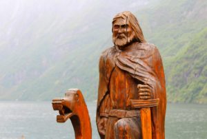 Norvège - Nærøyfjord, sculpture bois