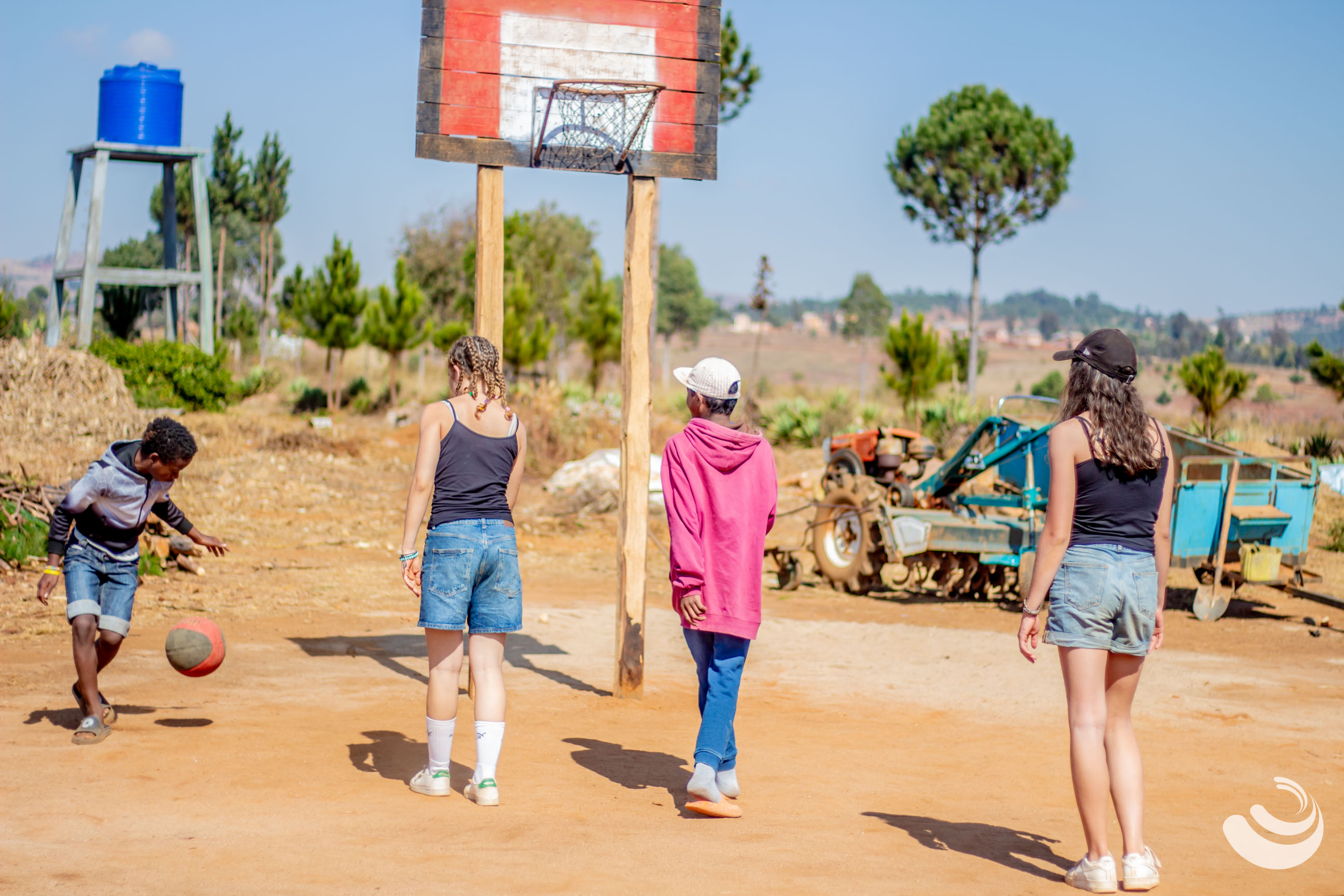 Madagascar-Antsirabesortie-avec-les-enfants-Faranah-Byvoka-12